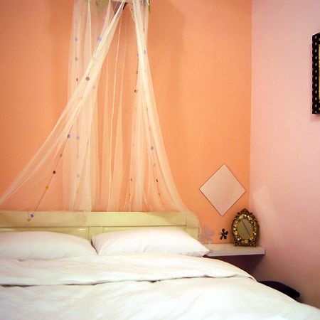 Love Hostel Tainan Esterno foto