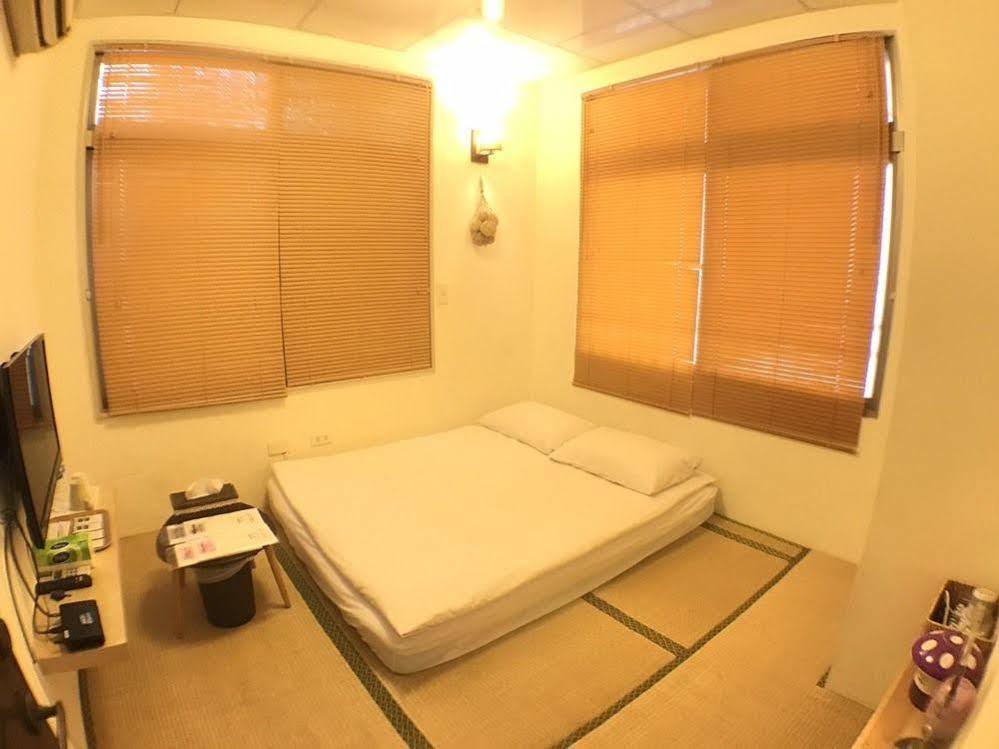 Love Hostel Tainan Esterno foto
