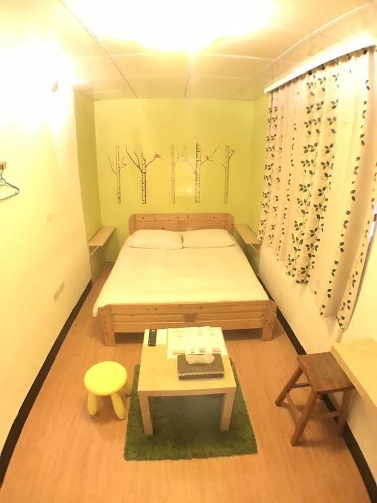 Love Hostel Tainan Esterno foto